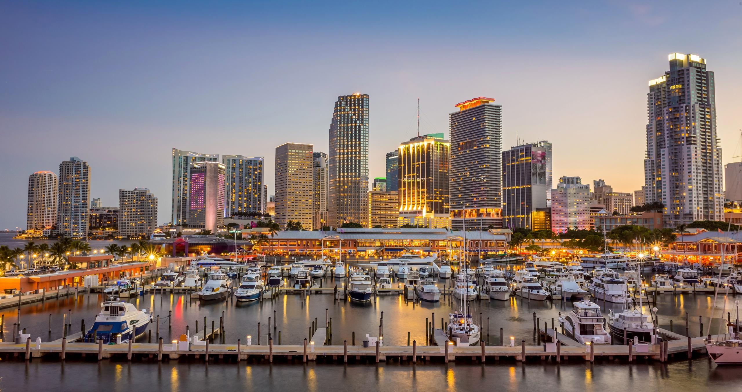 src=http___s1.1zoom.me_big7_973_USA_Houses_Skyscrapers_Marinas_Yacht_Evening_Mia.jpg